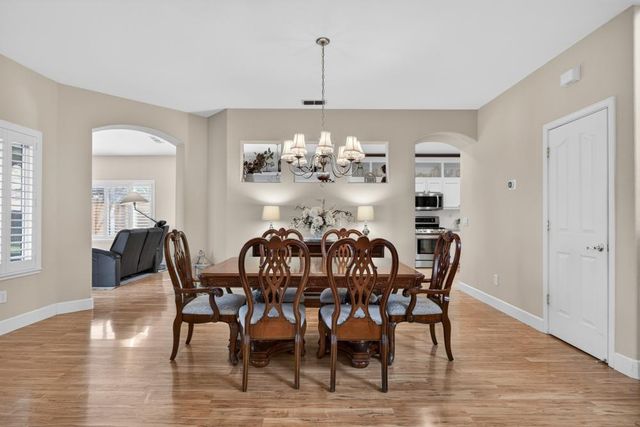 8800 Mannington St, Elk Grove, CA 95758