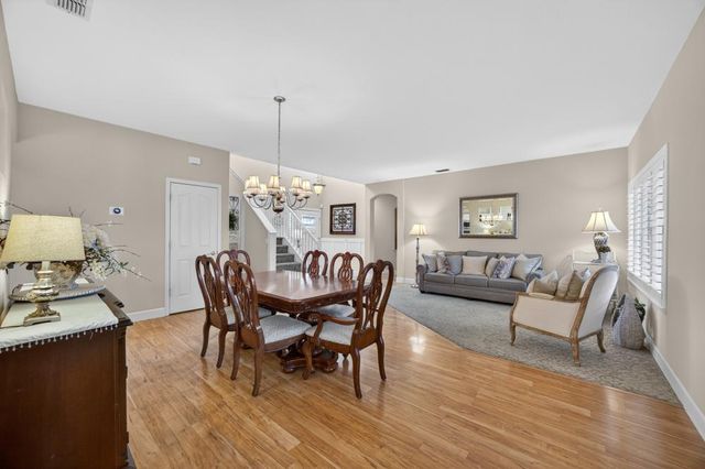 8800 Mannington St, Elk Grove, CA 95758