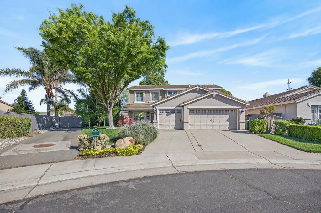 8800 Mannington St, Elk Grove, CA 95758