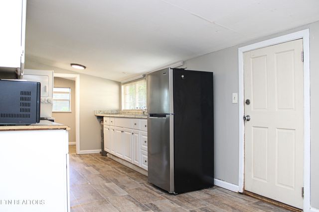 1013 Bell Ave, Lenoir City, TN 37771