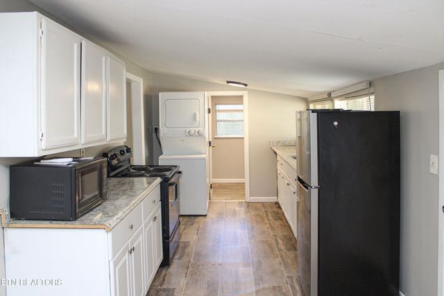 1013 Bell Ave, Lenoir City, TN 37771