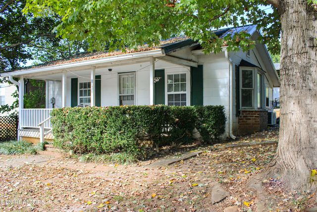 1013 Bell Ave, Lenoir City, TN 37771