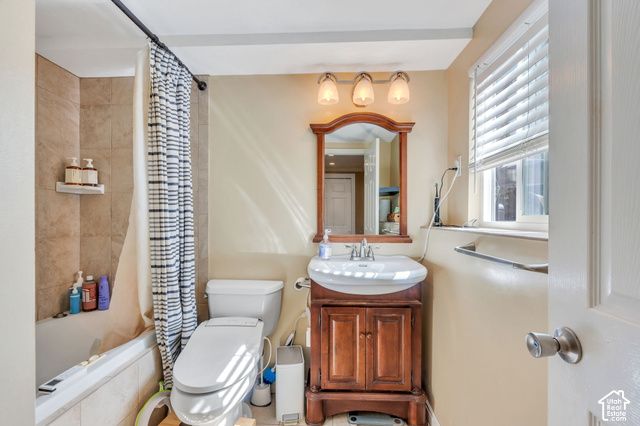 892 E BEAR CANYON RD, Sandy, UT 84094