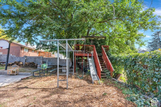 892 E BEAR CANYON RD, Sandy, UT 84094