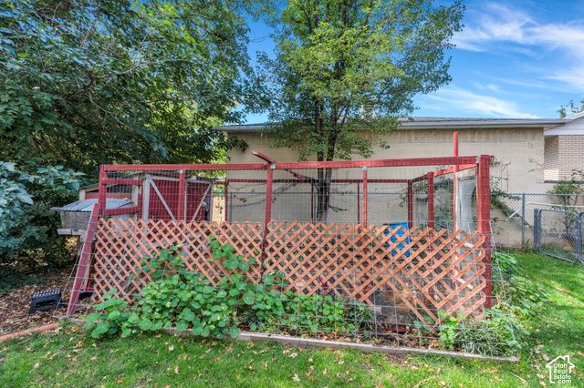 892 E BEAR CANYON RD, Sandy, UT 84094