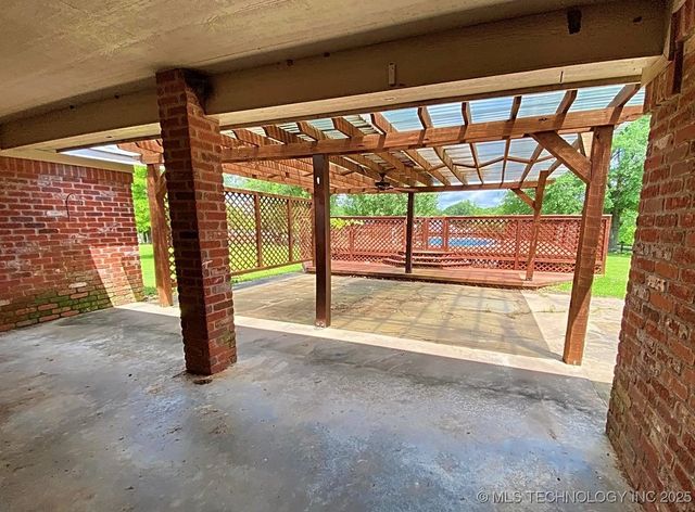 2009 Trailwood Street, Stigler, OK 74462