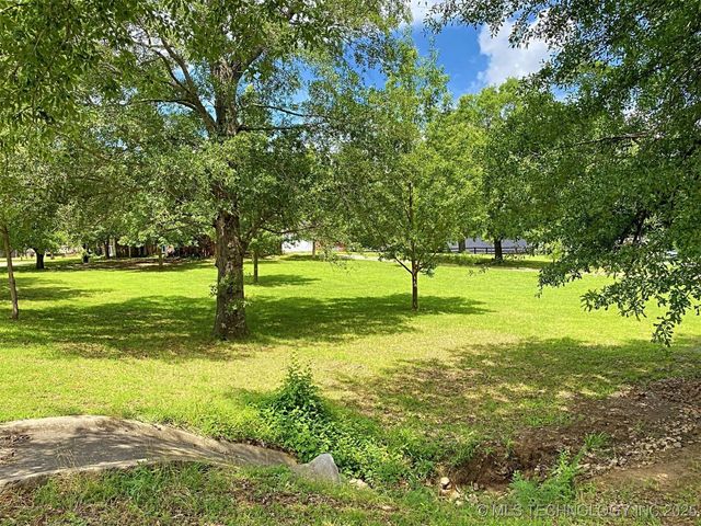 2009 Trailwood Street, Stigler, OK 74462