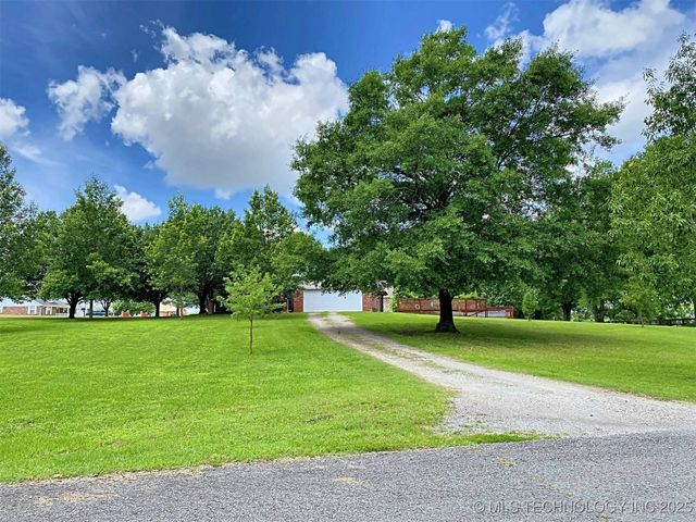 2009 Trailwood Street, Stigler, OK 74462