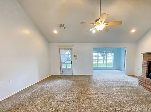 2009 Trailwood Street, Stigler, OK 74462