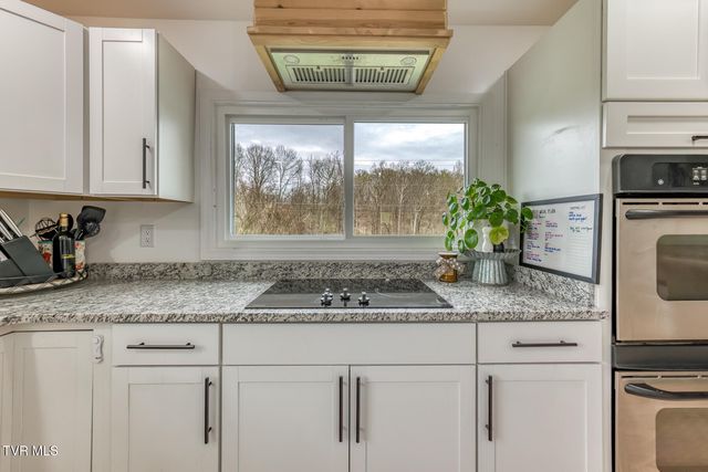 1005 & 1009 Island Road, Blountville, TN 37617