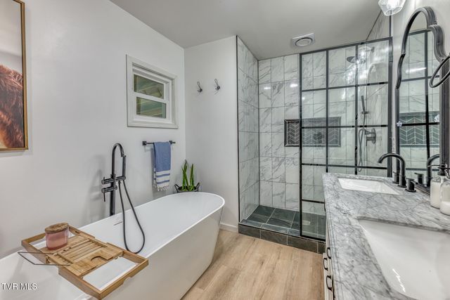 1005 & 1009 Island Road, Blountville, TN 37617