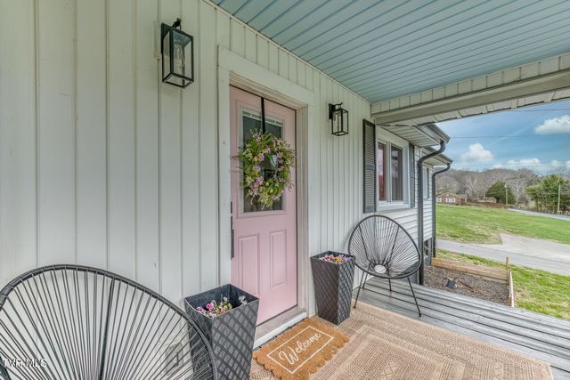 1005 & 1009 Island Road, Blountville, TN 37617