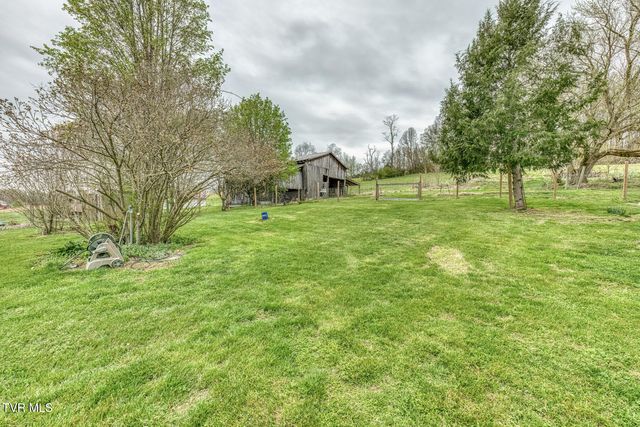 1005 & 1009 Island Road, Blountville, TN 37617