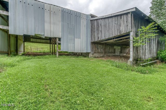 1005 & 1009 Island Road, Blountville, TN 37617