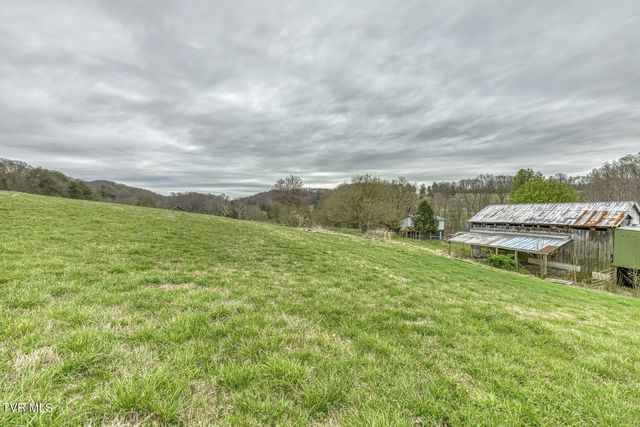 1005 & 1009 Island Road, Blountville, TN 37617