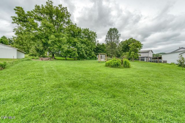 1005 & 1009 Island Road, Blountville, TN 37617