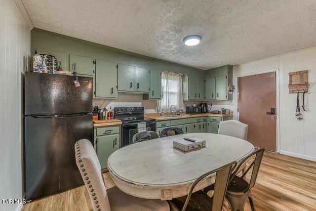 1005 & 1009 Island Road, Blountville, TN 37617