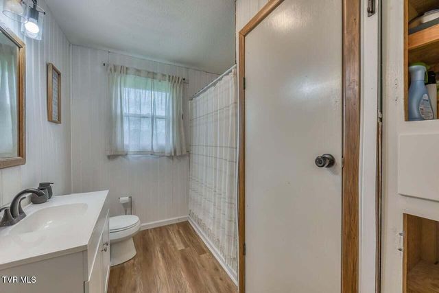 1005 & 1009 Island Road, Blountville, TN 37617