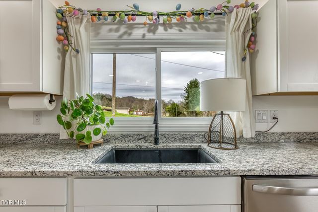 1005 & 1009 Island Road, Blountville, TN 37617