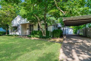 831 17th Street SE, Paris, TX 75460