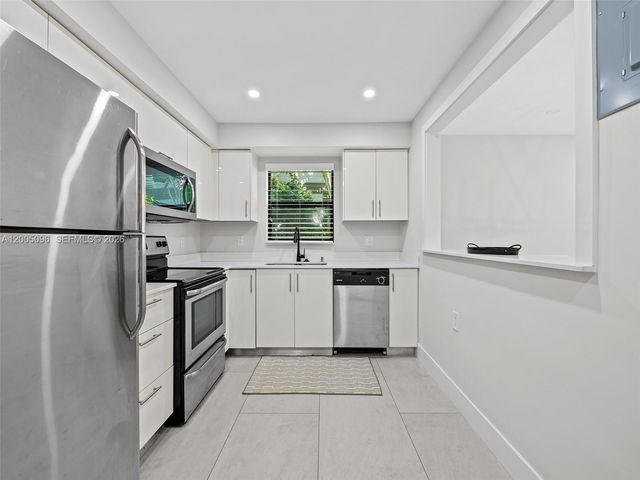 1305 SE 1st St 2, Fort Lauderdale, FL 33301