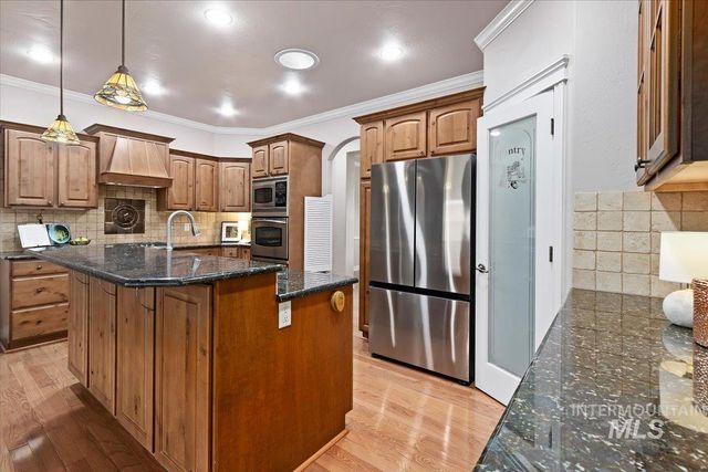 668 Canyon Park Ave, Twin Falls, ID 83301