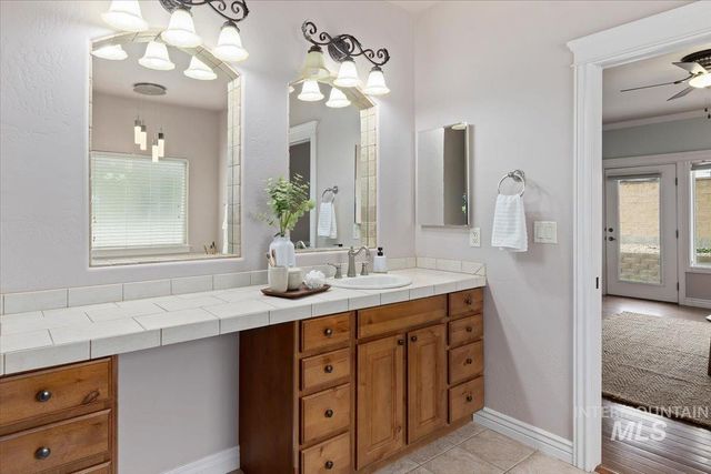 668 Canyon Park Ave, Twin Falls, ID 83301