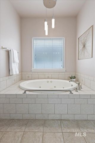 668 Canyon Park Ave, Twin Falls, ID 83301