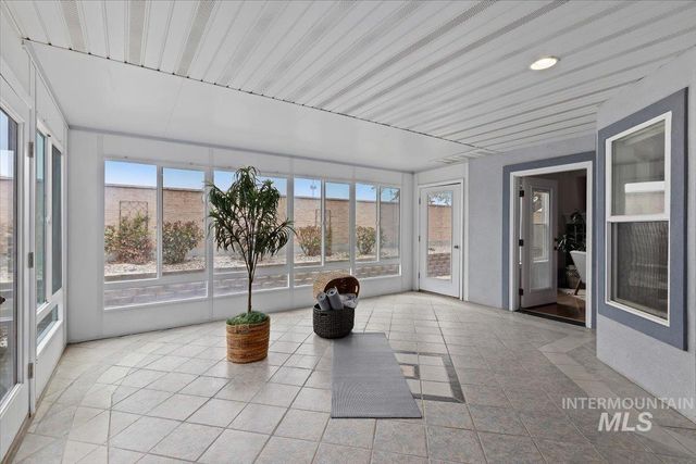 668 Canyon Park Ave, Twin Falls, ID 83301