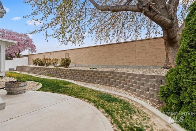 668 Canyon Park Ave, Twin Falls, ID 83301