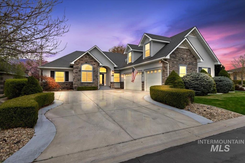 668 Canyon Park Ave, Twin Falls, ID 83301