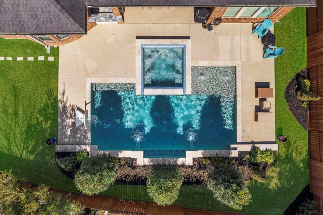 55 Adrianna Path Drive, Missouri City, TX 77459