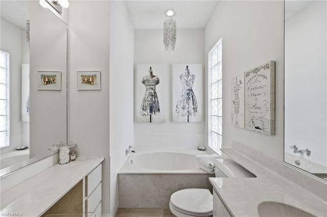 3444 Donoso CT, Naples, FL 34109