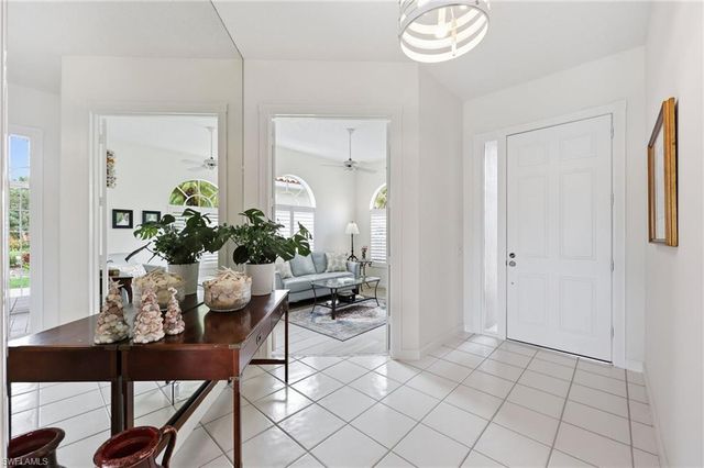 3444 Donoso CT, Naples, FL 34109