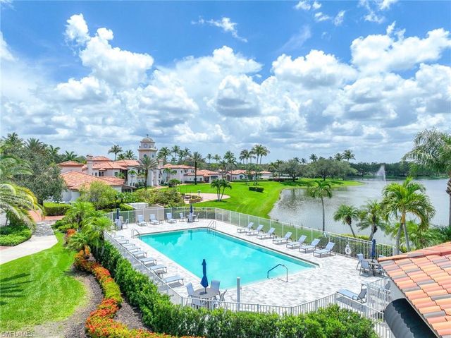 3444 Donoso CT, Naples, FL 34109