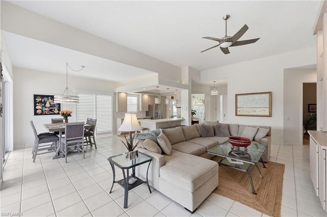 3444 Donoso CT, Naples, FL 34109