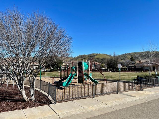 20625 Sarazen Pl, Patterson, CA 95363