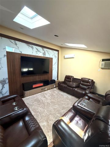 87 S 30th Street, West Babylon, NY 11798