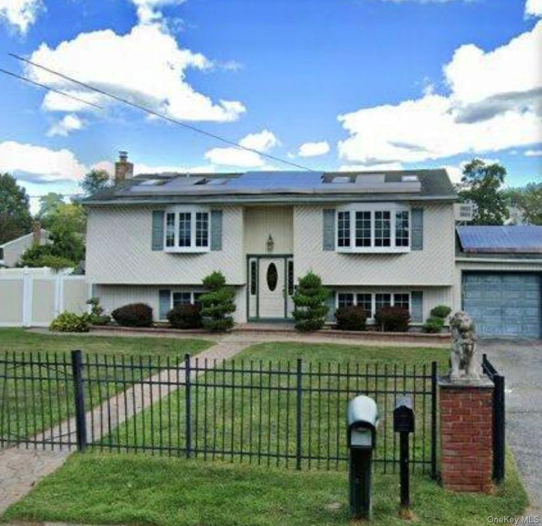 87 S 30th Street, West Babylon, NY 11798