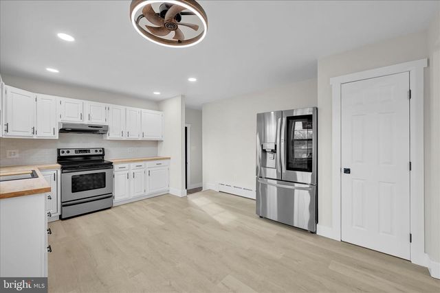 1024 PINE ST, Pottsville, PA 17901