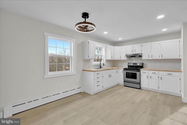 1024 PINE ST, Pottsville, PA 17901