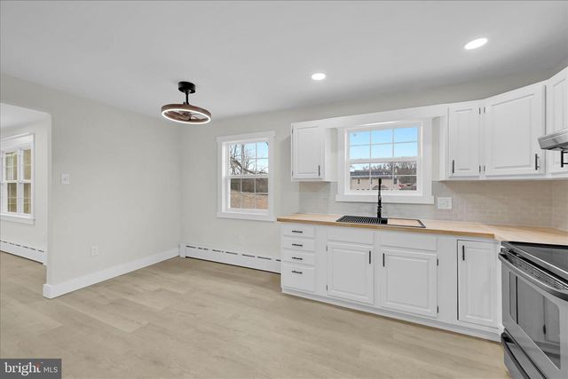 1024 PINE ST, Pottsville, PA 17901