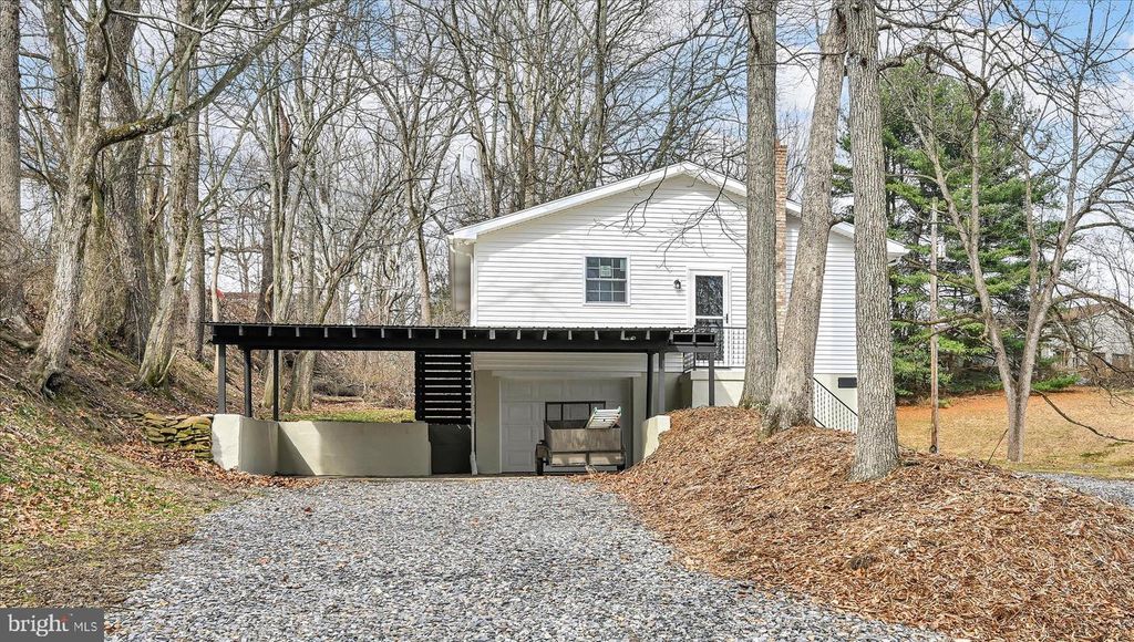 1024 PINE ST, Pottsville, PA 17901