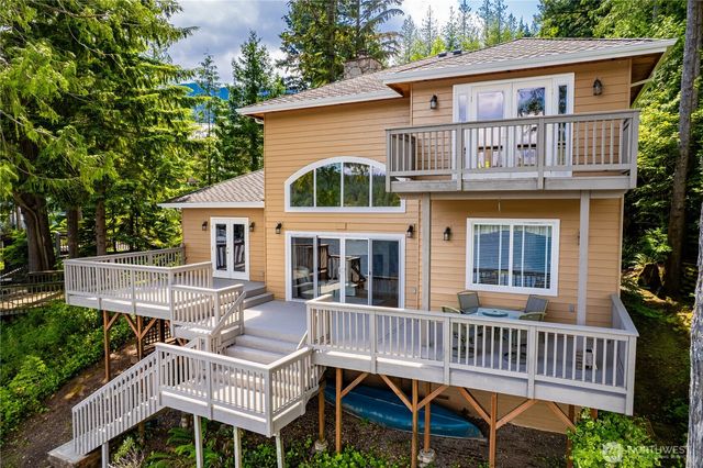 33571 Cliff Road, Mount Vernon, WA 98274