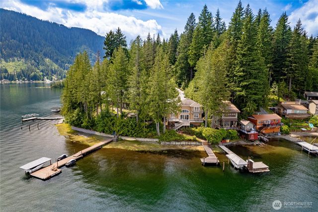 33571 Cliff Road, Mount Vernon, WA 98274