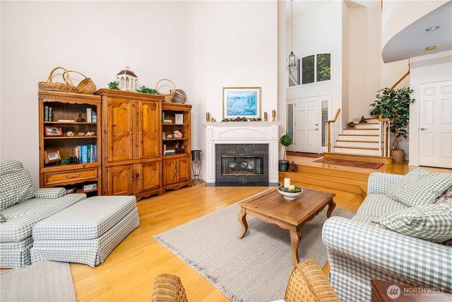 33571 Cliff Road, Mount Vernon, WA 98274