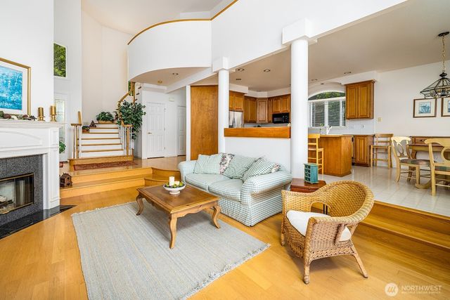 33571 Cliff Road, Mount Vernon, WA 98274