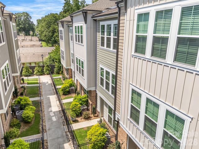 3213 Zenith Lane, Charlotte, NC 28205