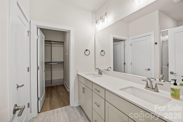 3213 Zenith Lane, Charlotte, NC 28205