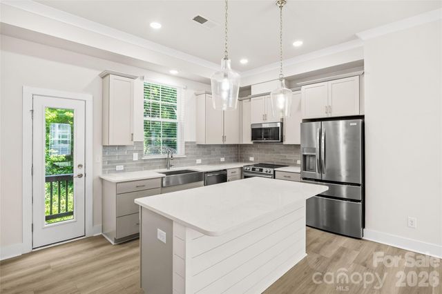 3213 Zenith Lane, Charlotte, NC 28205